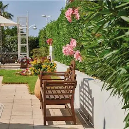 Scenic Le Mediterranee - Studio 2 People Sea View Апартаменты Сен-Рафаэль